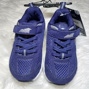 Avia Purple Sneakers with Velcro Closure and Breathable Mesh